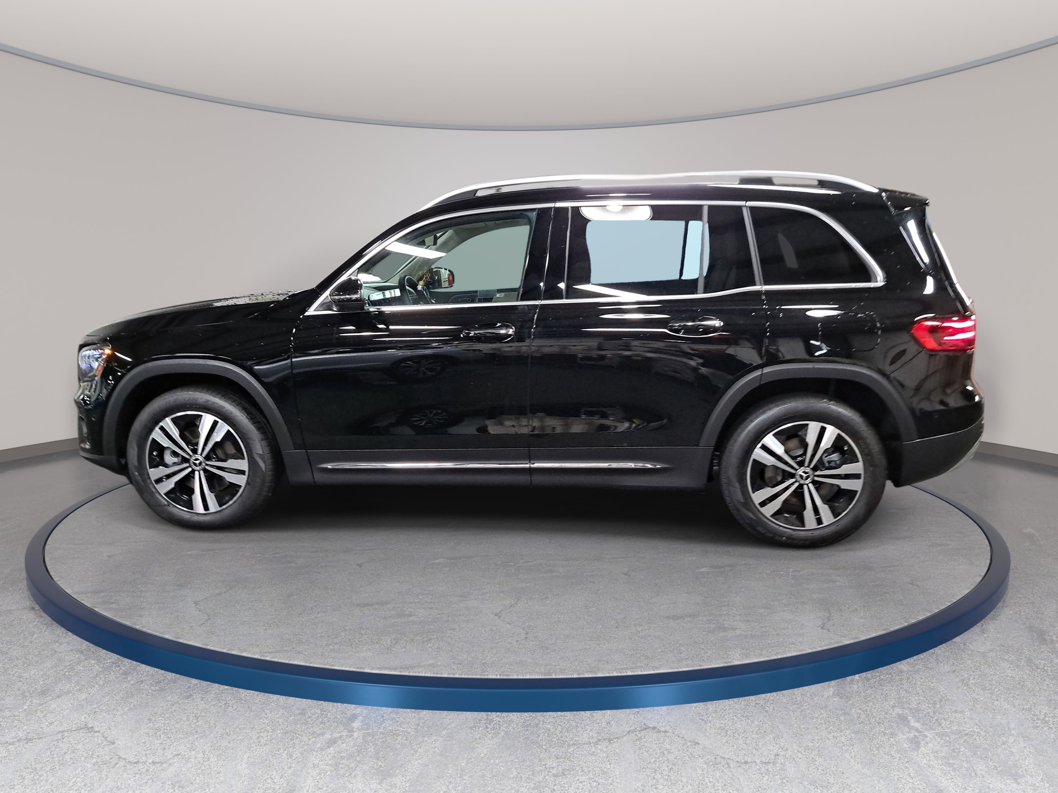 New 2026 Mercedes-Benz GLB 250 image 8