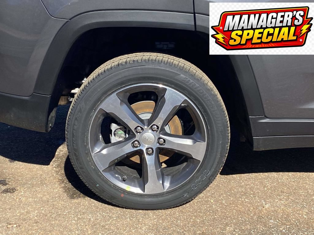 New 2026 Jeep Grand Cherokee Limited w/ Luxury Tech Group II RWD image 7