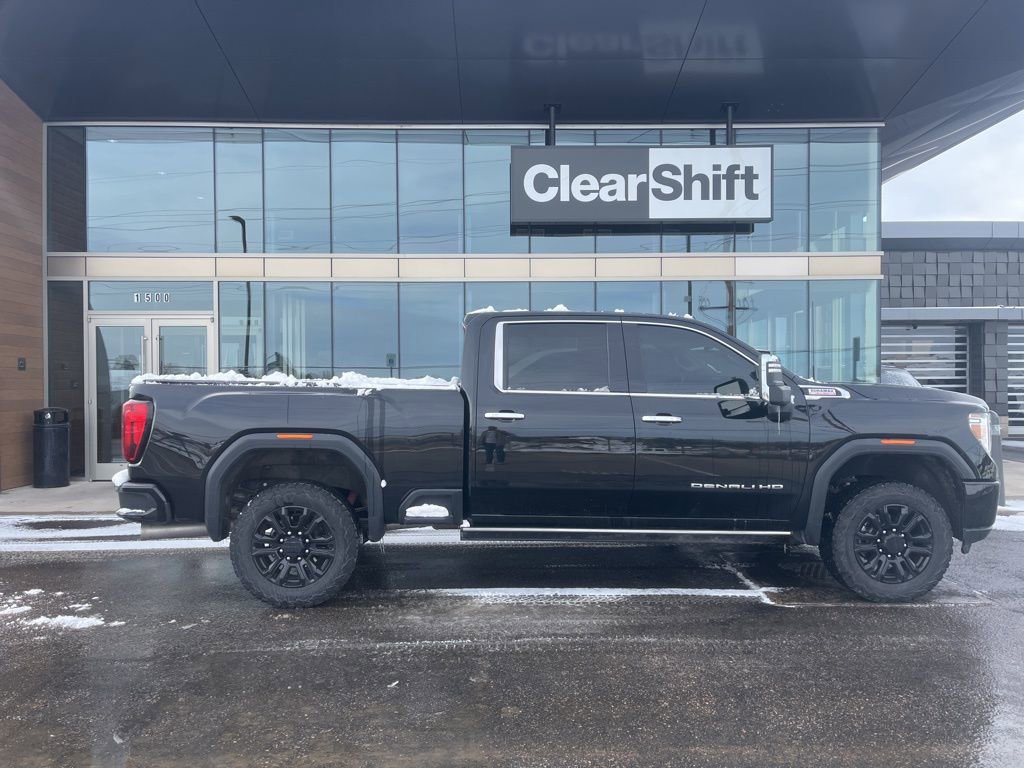 Used 2021 GMC Sierra 3500 Denali w/ Denali Black Diamond Edition image 6