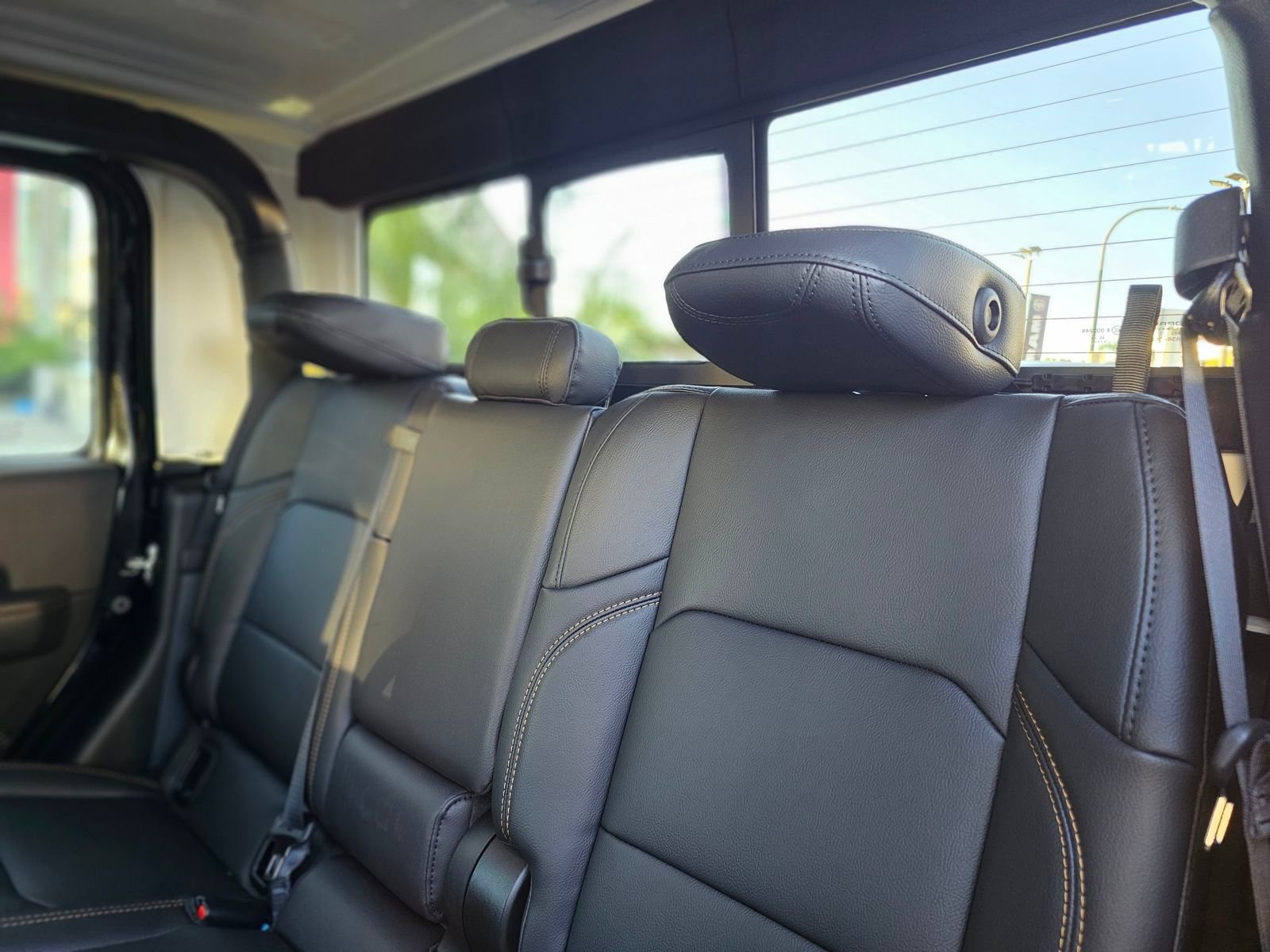 New 2026 Jeep Gladiator Sahara AWD/4WD image 23