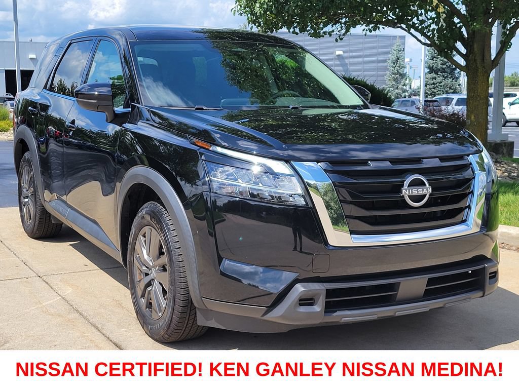 Certified 2022 Nissan Pathfinder S AWD/4WD image 1