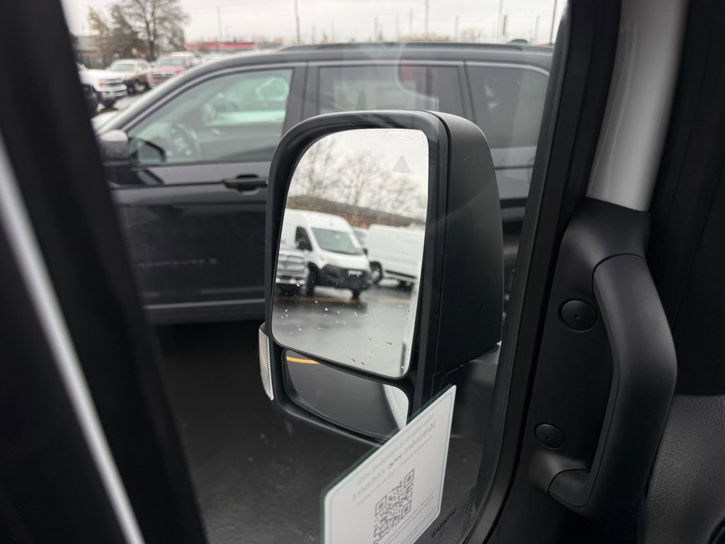 Used 2025 Mercedes-Benz Sprinter 2500 image 23