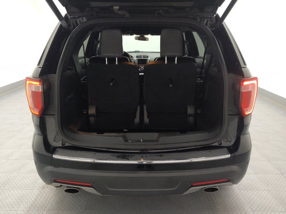 Used 2018 Ford Explorer Limited w/ Equipment Group 301A AWD/4WD image 29