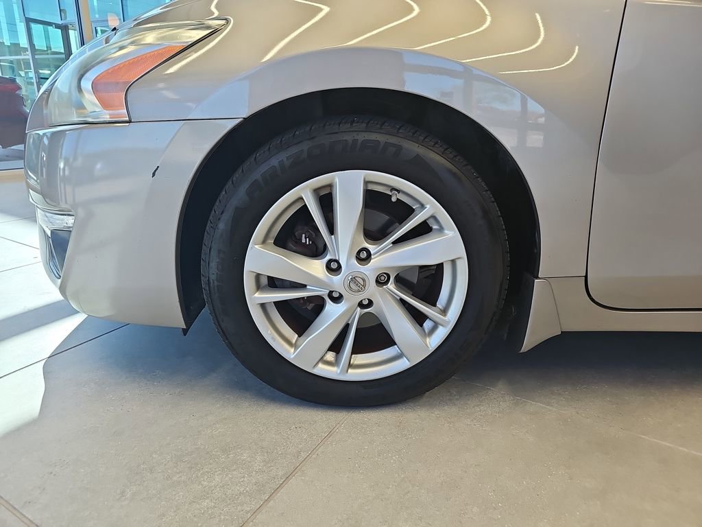 Used 2015 Nissan Altima 2.5 SV image 30