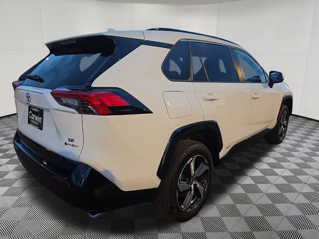 Used 2025 Toyota RAV4 SE AWD/4WD image 8