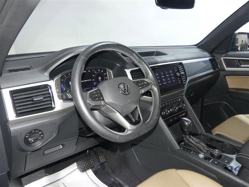 Used 2022 Volkswagen Atlas Cross Sport SE w/ Panoramic Sunroof Package image 22
