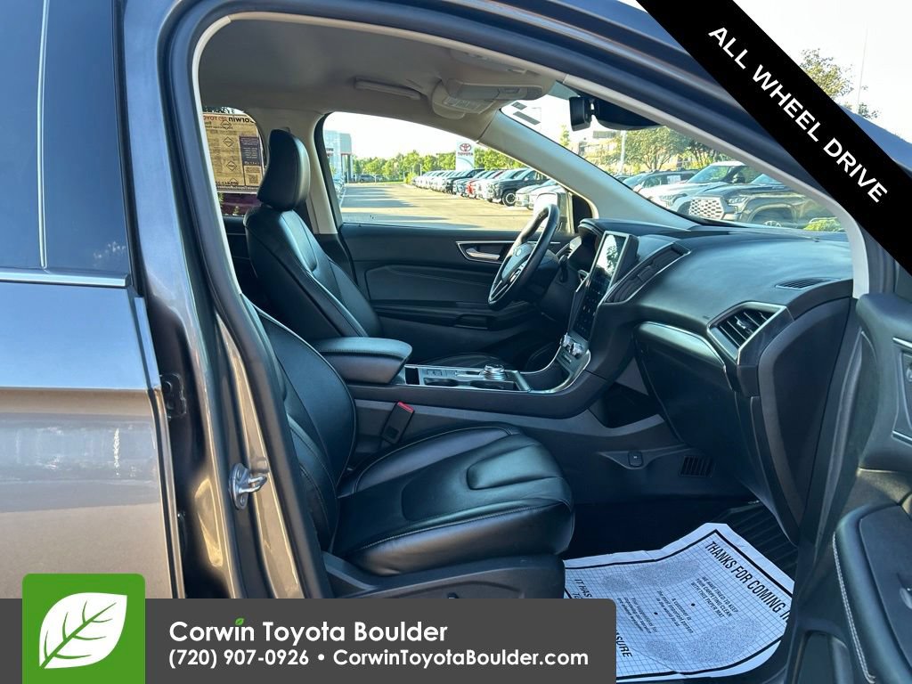 Used 2022 Ford Edge Titanium AWD/4WD image 12