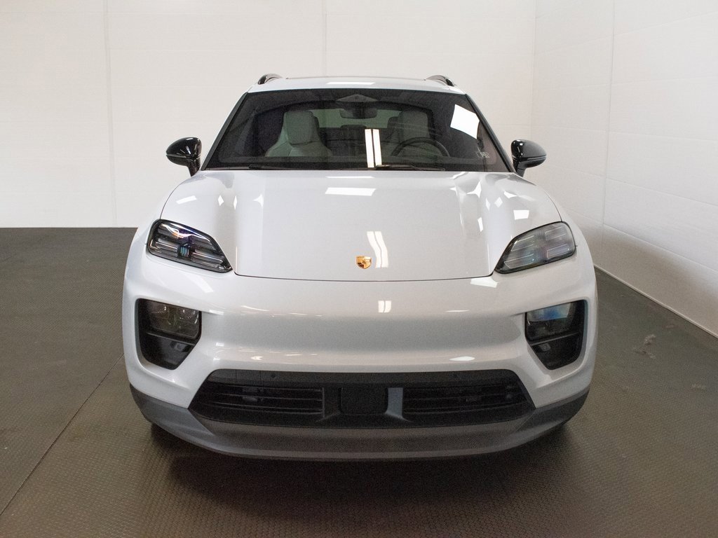 Certified 2025 Porsche Macan 4 Electric image 7
