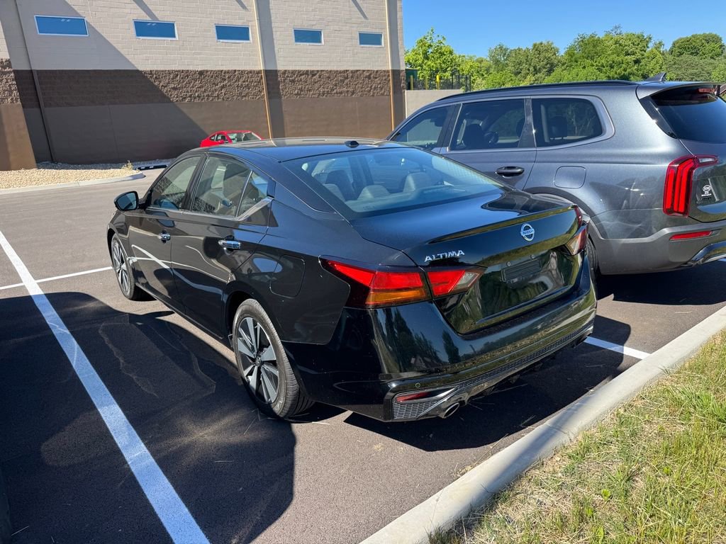 Used 2019 Nissan Altima 2.5 SL FWD image 18
