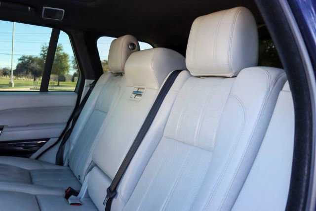 Used 2015 Land Rover Range Rover HSE image 29