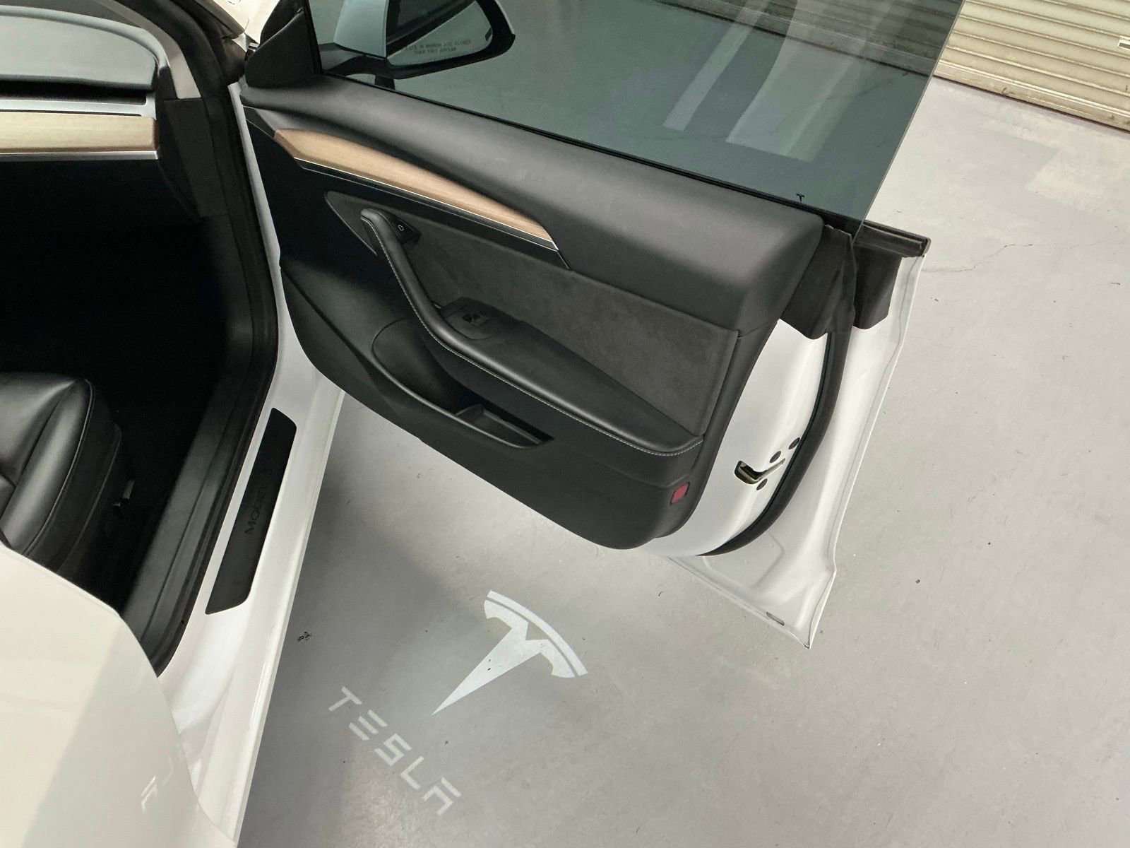 Used 2023 Tesla Model 3 Standard Range image 13