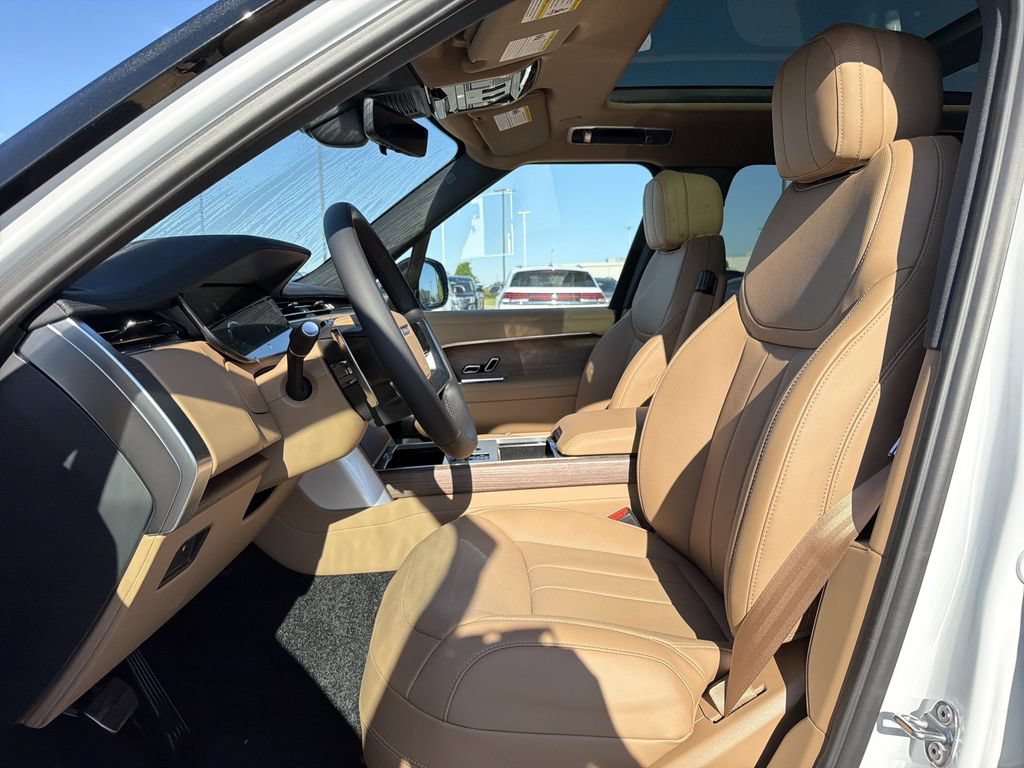 New 2026 Land Rover Range Rover SE AWD/4WD image 3