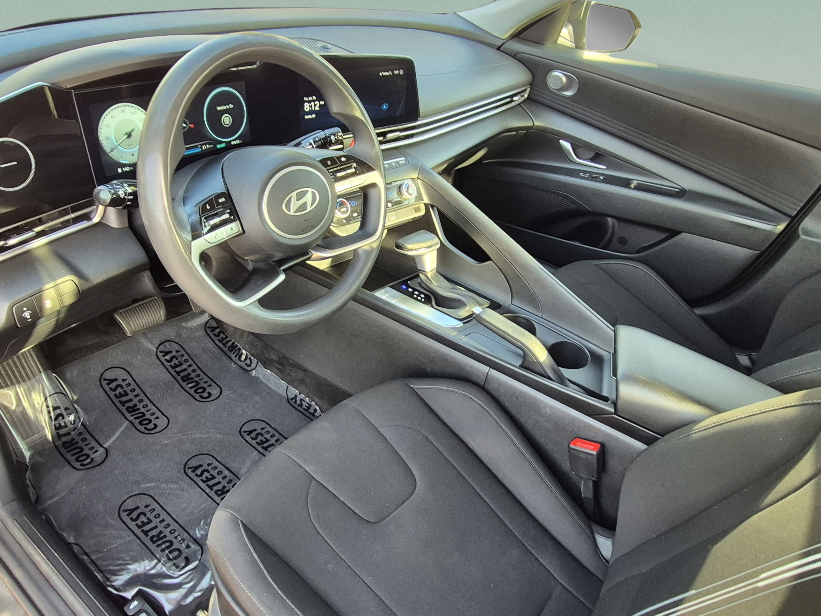 Used 2024 Hyundai Elantra SEL FWD image 19