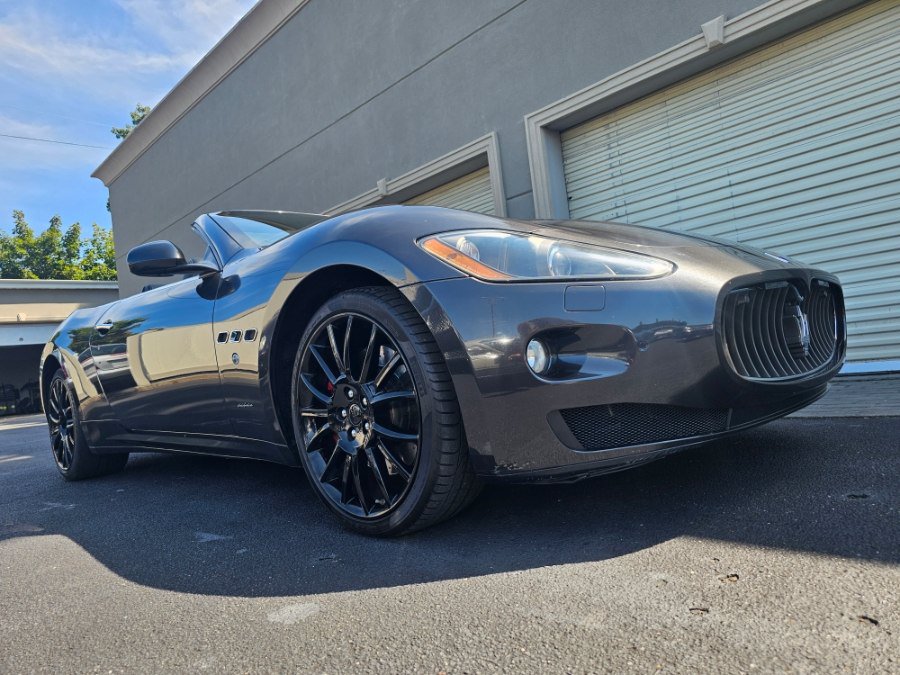 Used 2011 Maserati GranTurismo Convertible RWD image 3