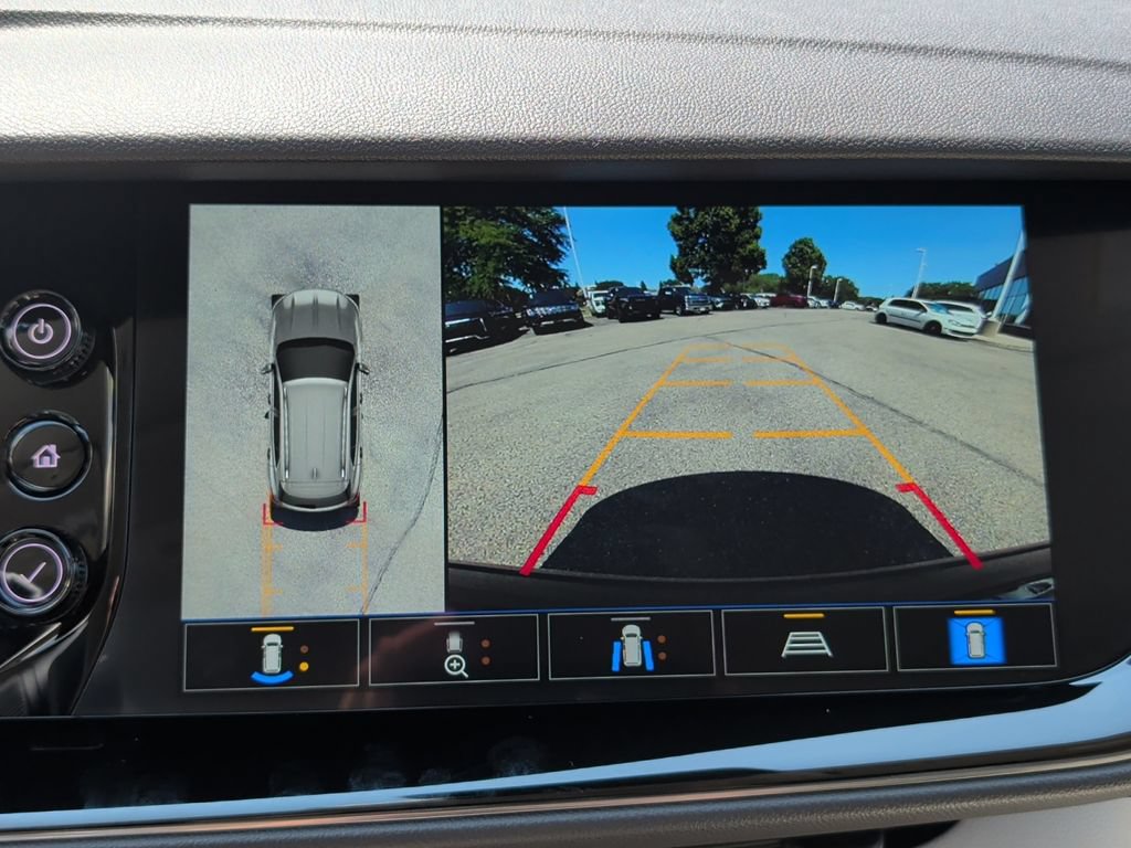 Used 2023 Buick Envision Avenir AWD/4WD image 22