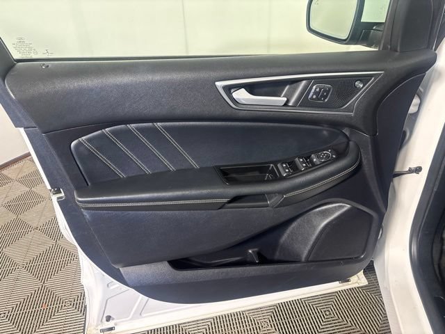 Used 2019 Ford Edge ST w/ Equipment Group 401A AWD/4WD image 12