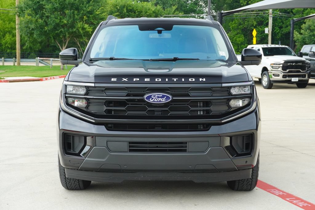 Used 2025 Ford Expedition Max Active AWD/4WD image 7