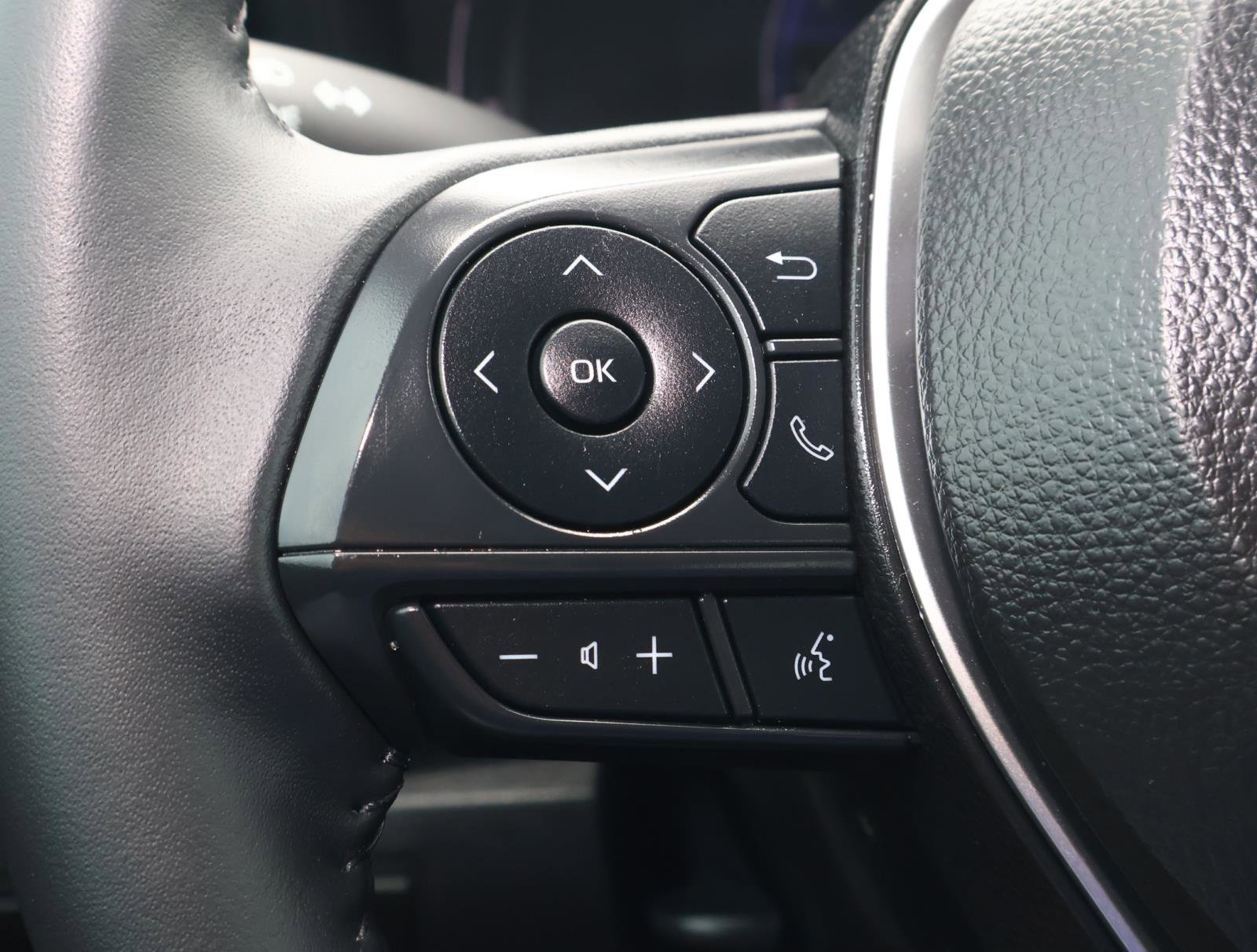 Used 2026 Toyota Corolla SE image 21