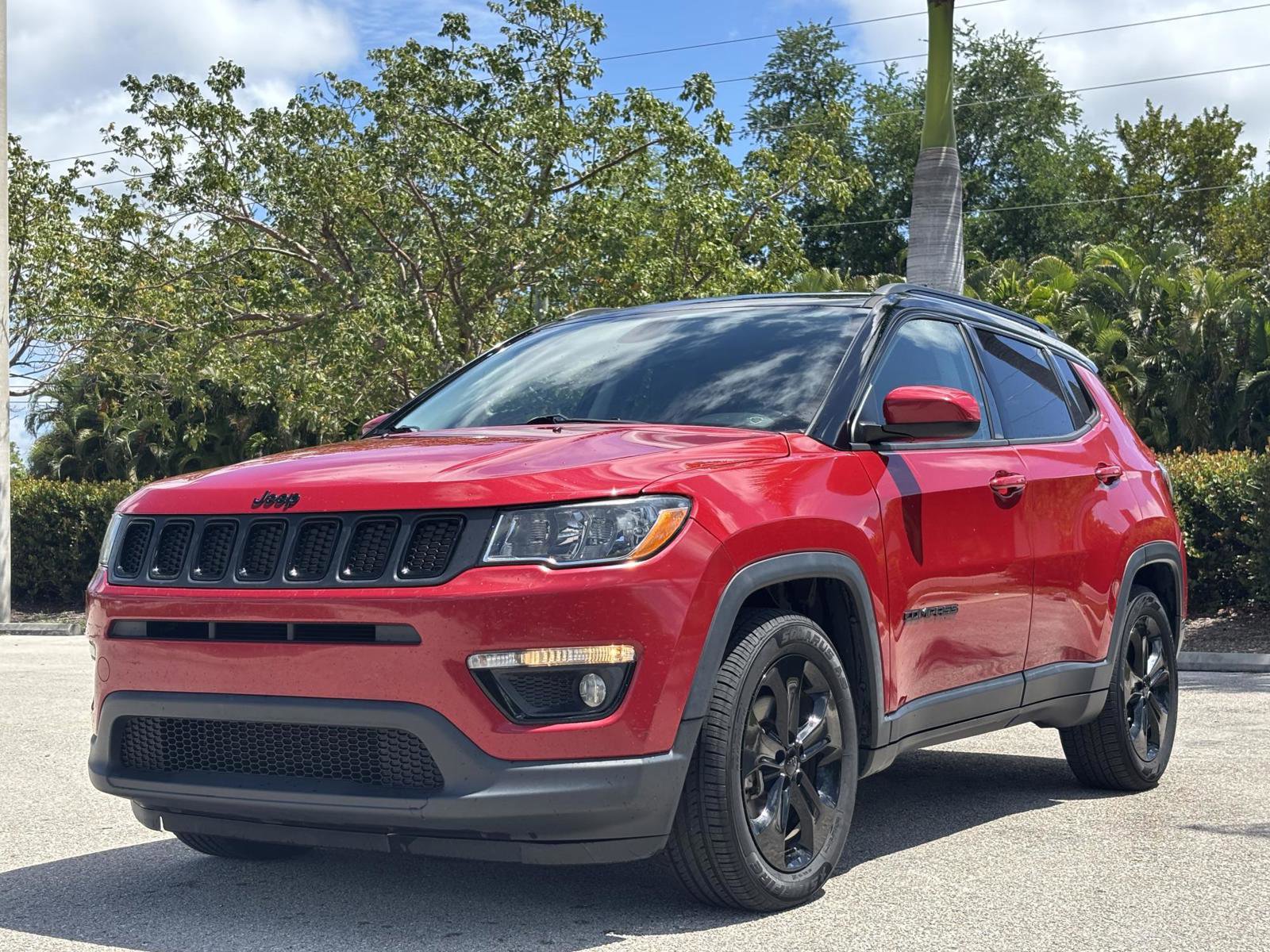 Used 2020 Jeep Compass Latitude FWD image 2