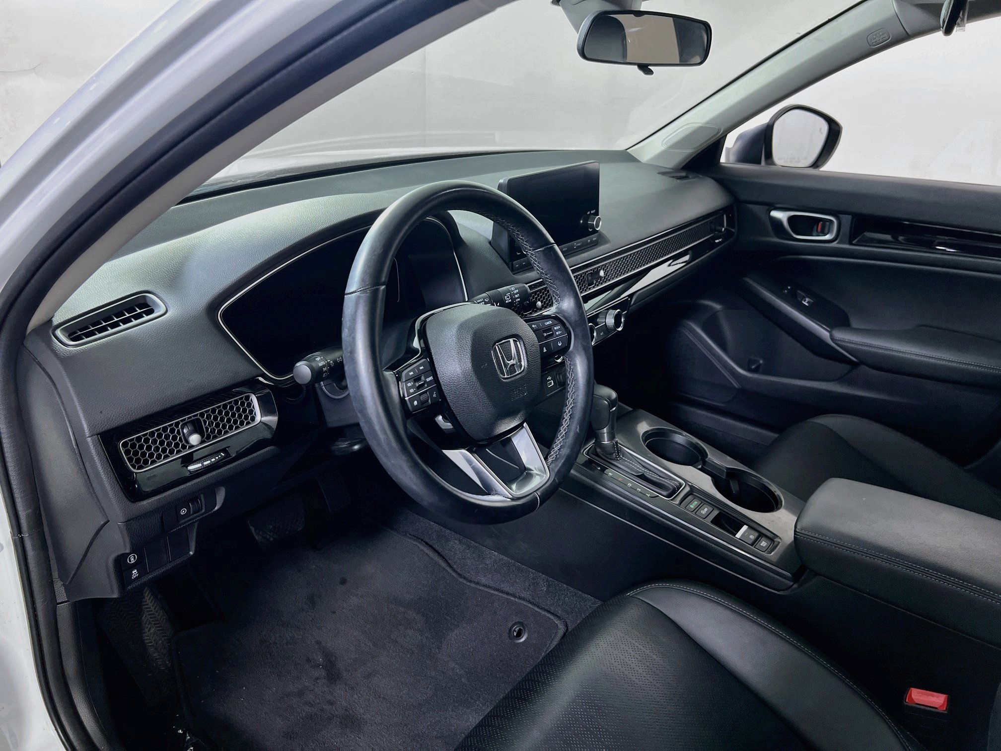 Used 2022 Honda Civic EX-L image 9