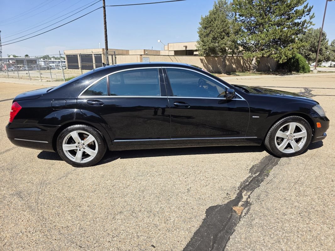 Used 2012 Mercedes-Benz S 550 4MATIC image 9