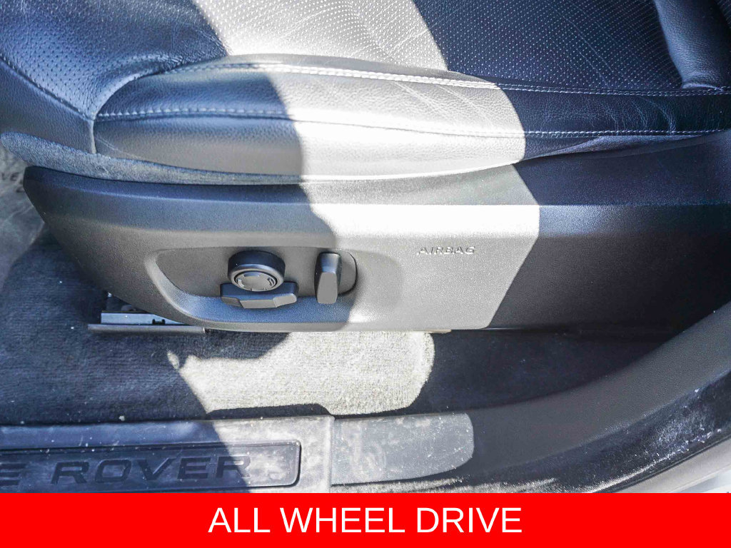 Used 2016 Land Rover Range Rover Evoque SE AWD/4WD image 19