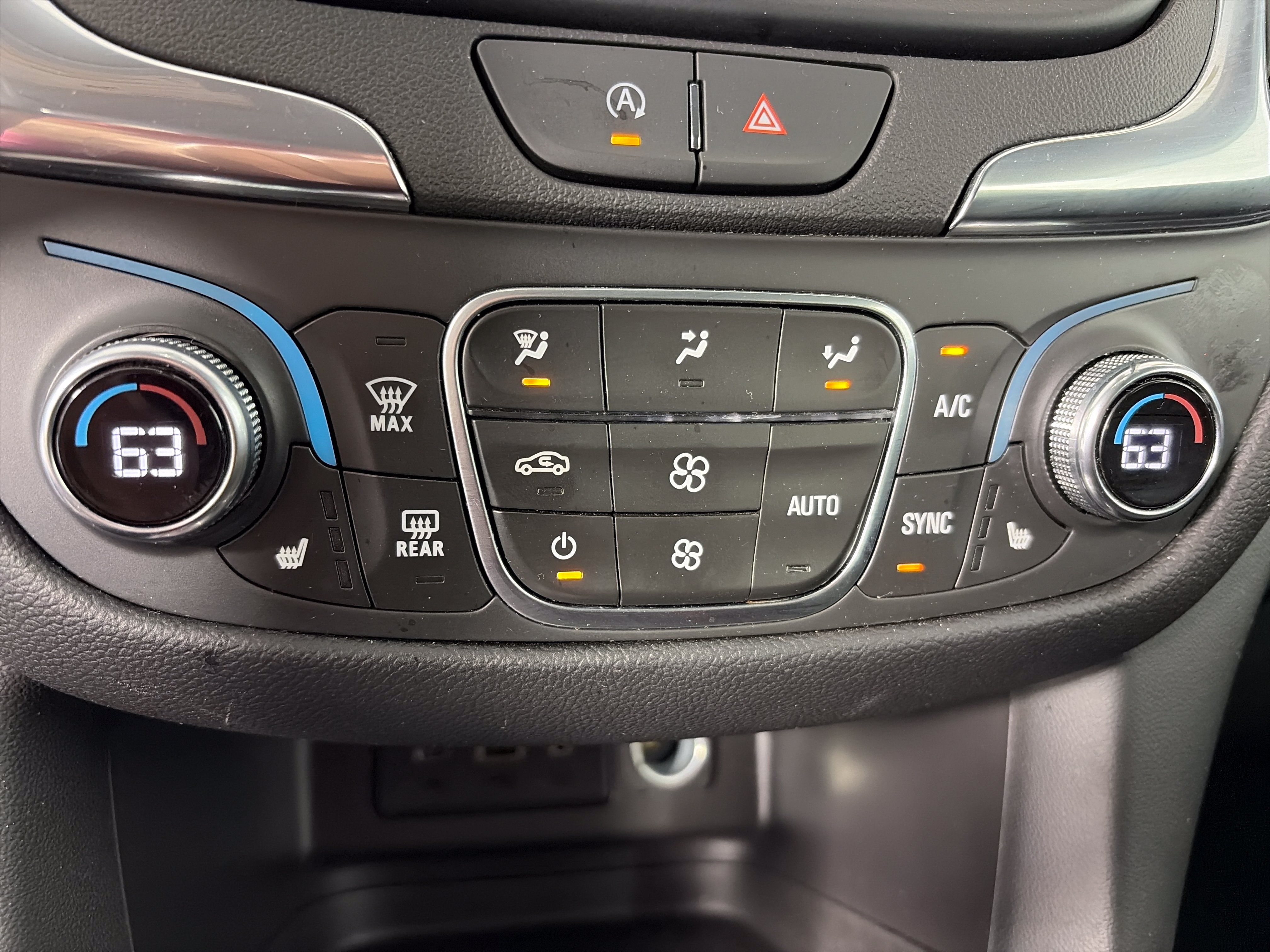 Used 2024 Chevrolet Equinox LT AWD/4WD image 23