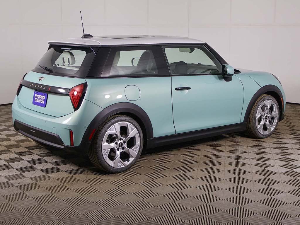 Used 2025 MINI Cooper S image 11