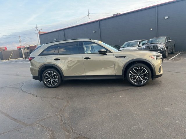 Certified 2025 MAZDA CX-70 Plug-In Hybrid w/ Premium Pkg image 4