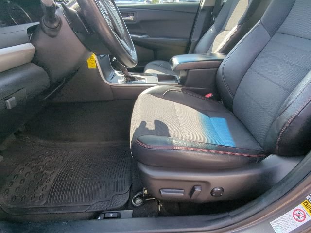 Used 2017 Toyota Camry SE FWD image 21