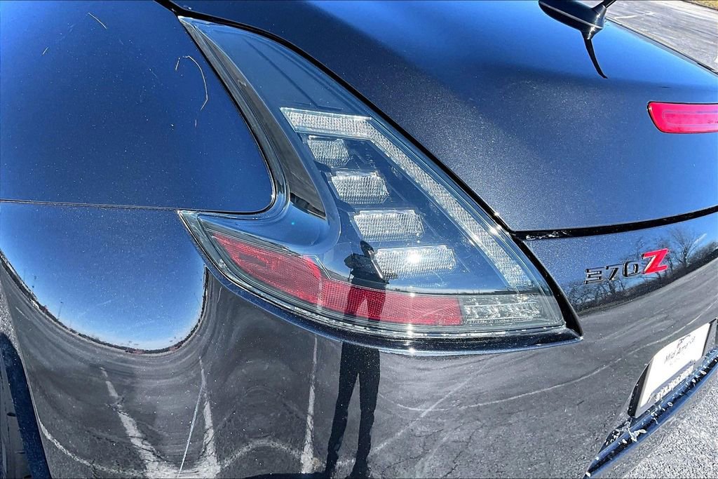 Used 2014 Nissan 370Z Touring image 28