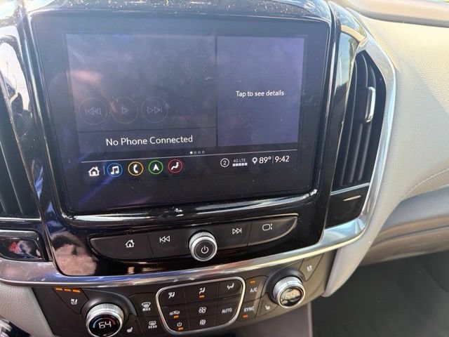 Used 2020 Chevrolet Traverse Premier FWD image 12
