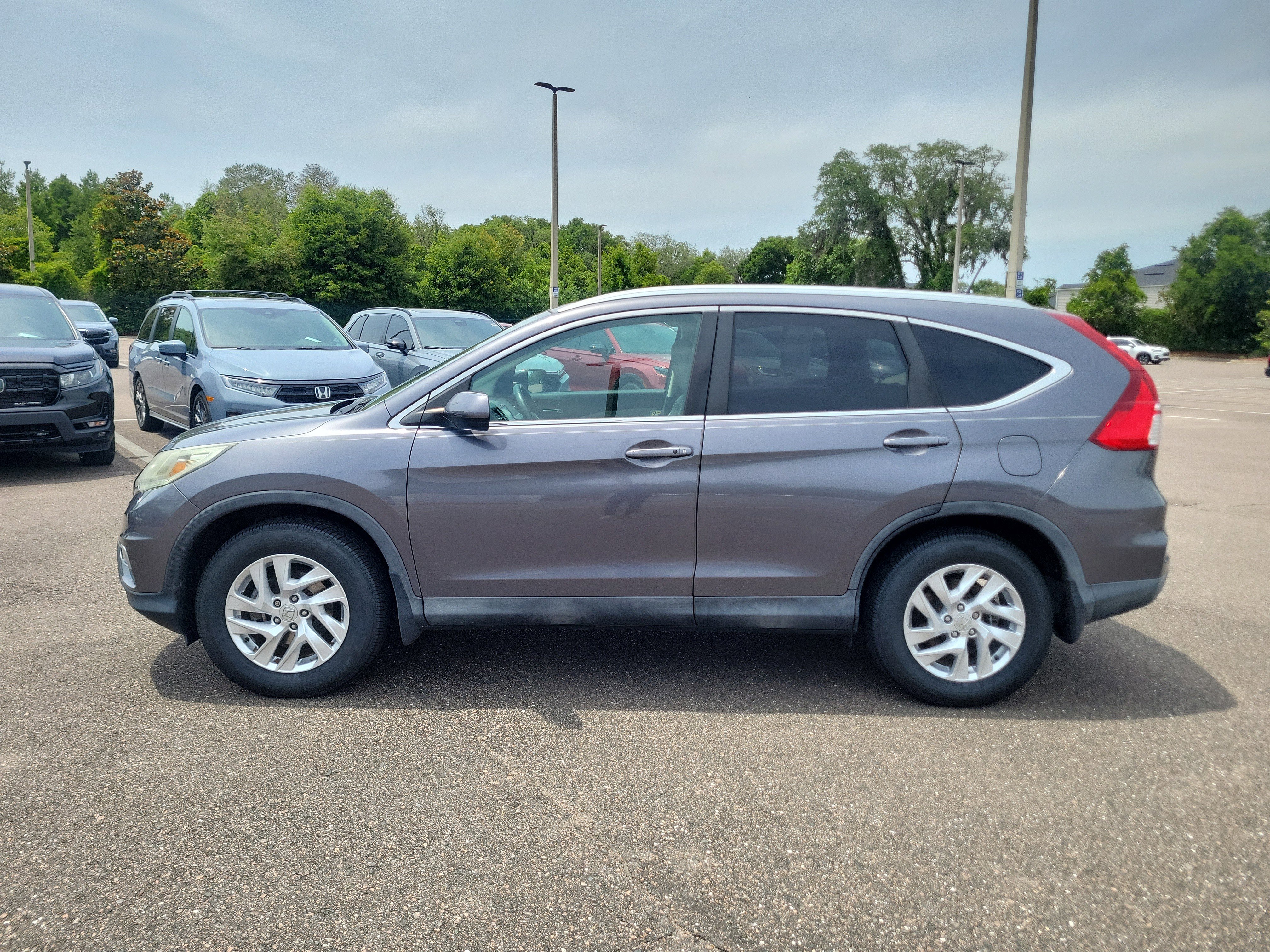 Used 2016 Honda CR-V EX-L image 2