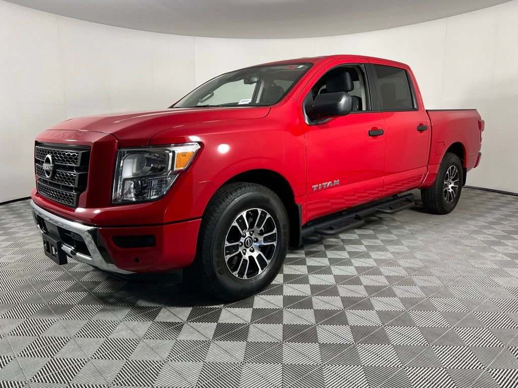 Used 2024 Nissan Titan SV w/ SV Convenience Package image 4