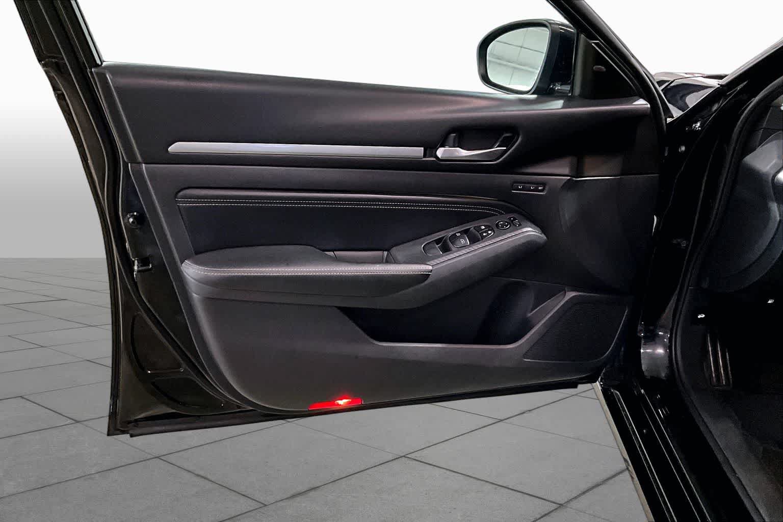Used 2019 Nissan Altima 2.5 Platinum FWD image 22