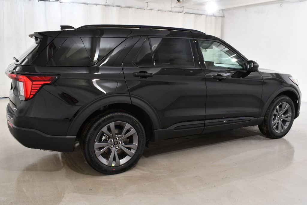 New 2026 Ford Explorer Active w/ Active Comfort Package image 11
