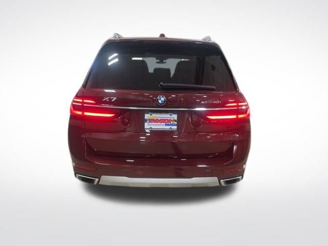Used 2025 BMW X7 xDrive40i image 4
