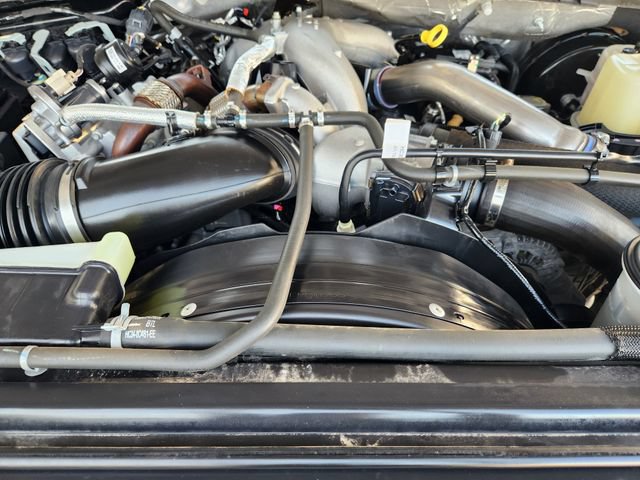 Used 2022 Ford F250 Lariat w/ Lariat Value Package AWD/4WD image 32