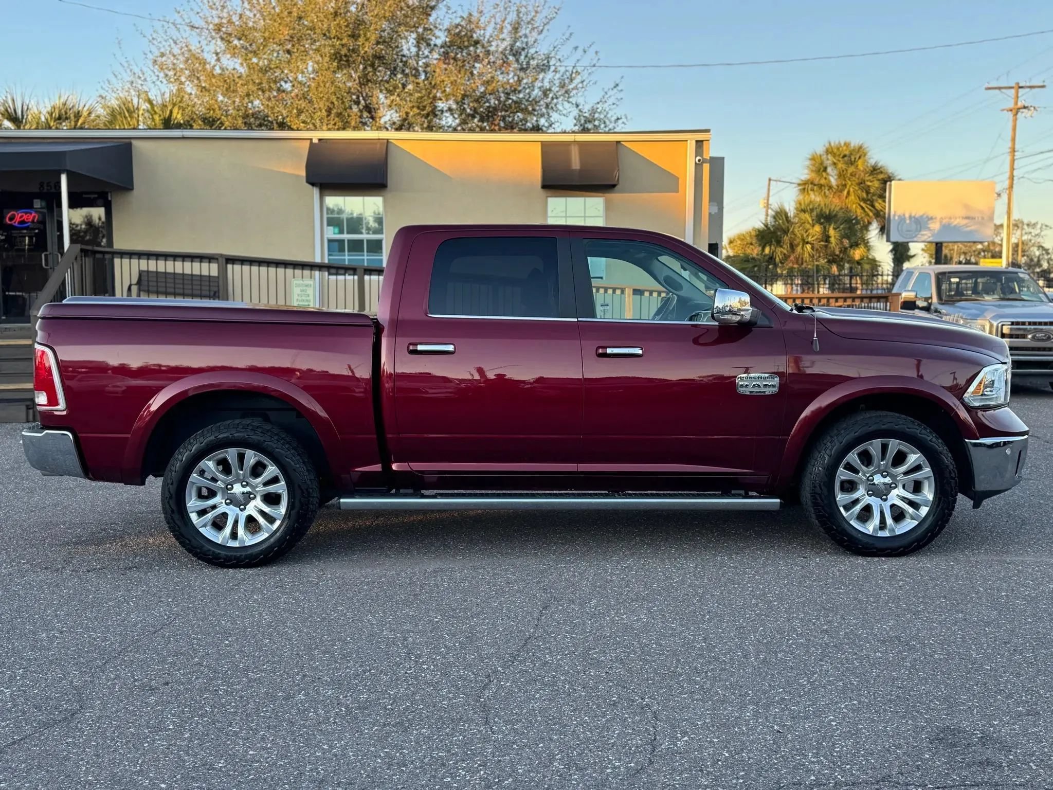 Used 2018 RAM 1500 Laramie Longhorn w/ Convenience Group AWD/4WD image 4