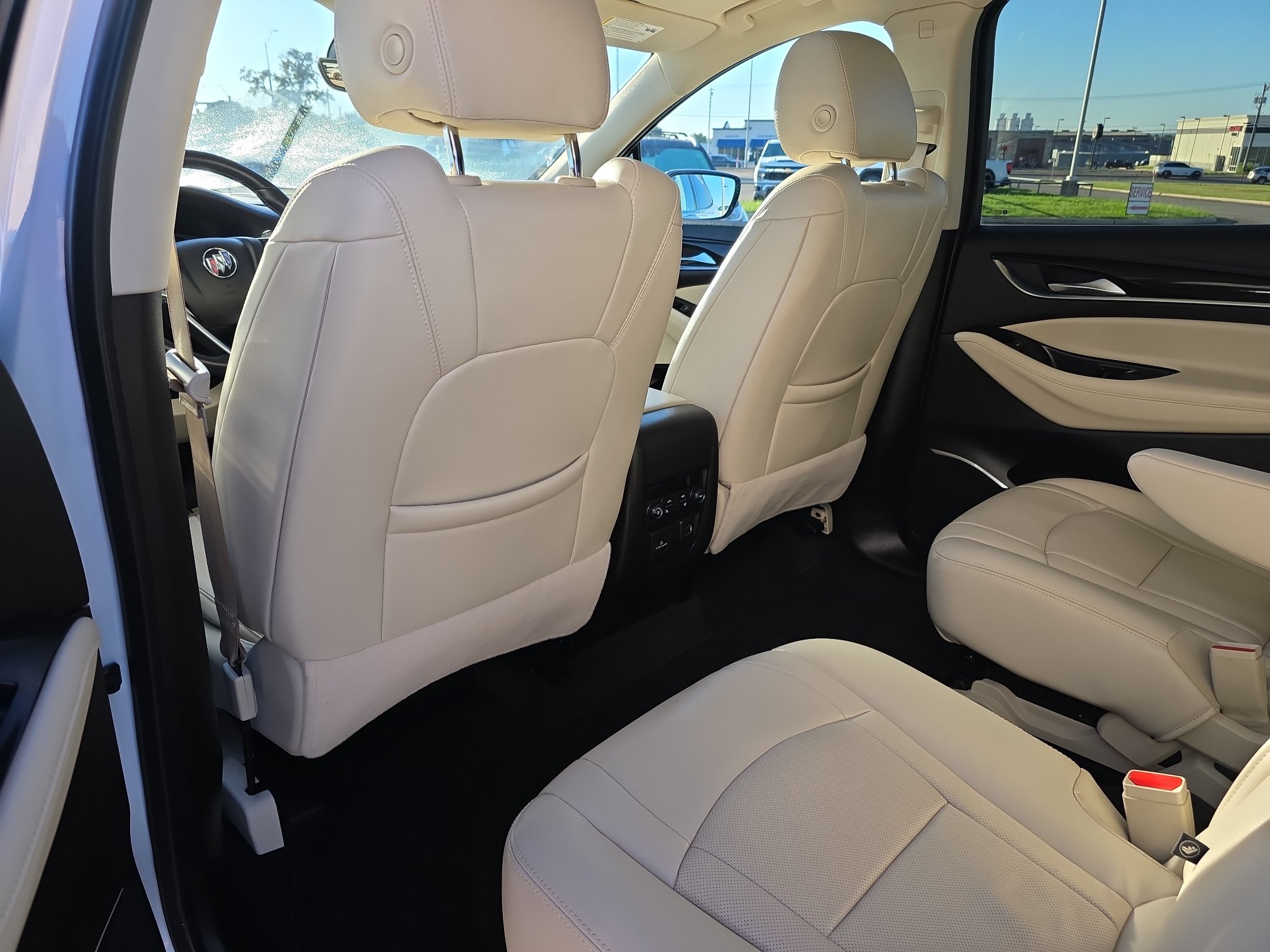 Used 2022 Buick Enclave Premium w/ Experience Buick Package FWD image 16