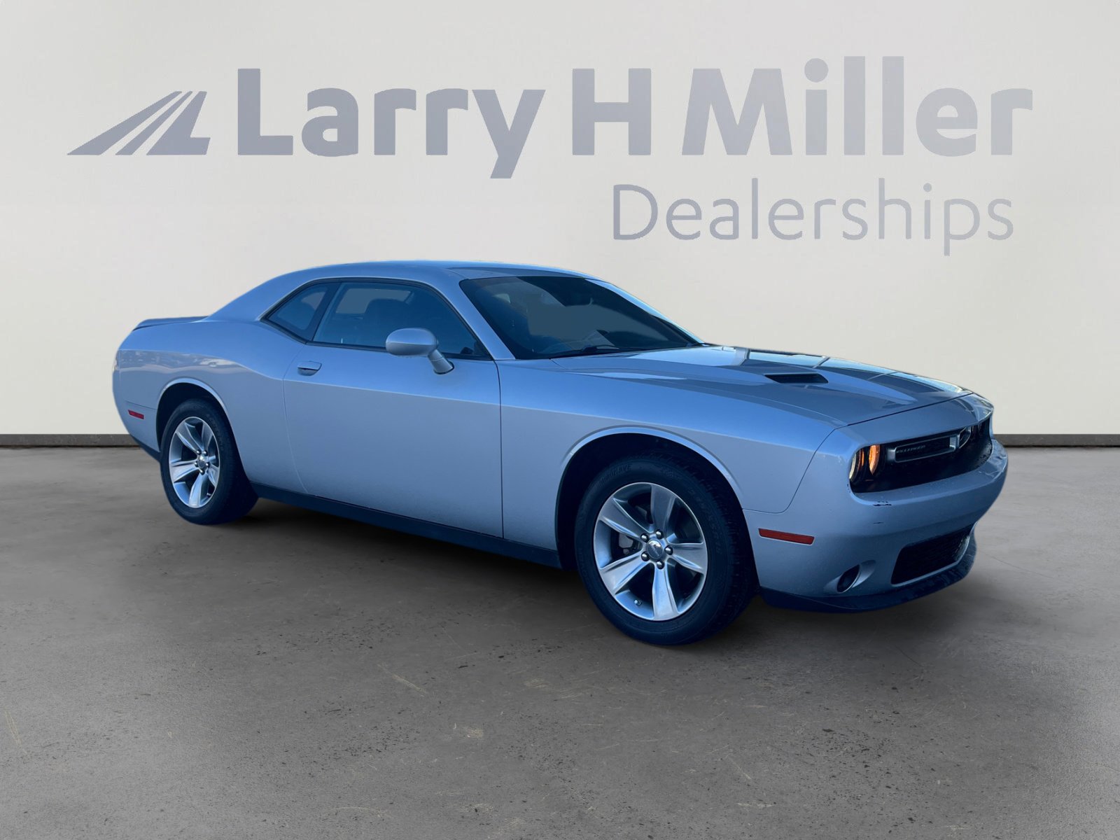 Used 2022 Dodge Challenger SXT image 7
