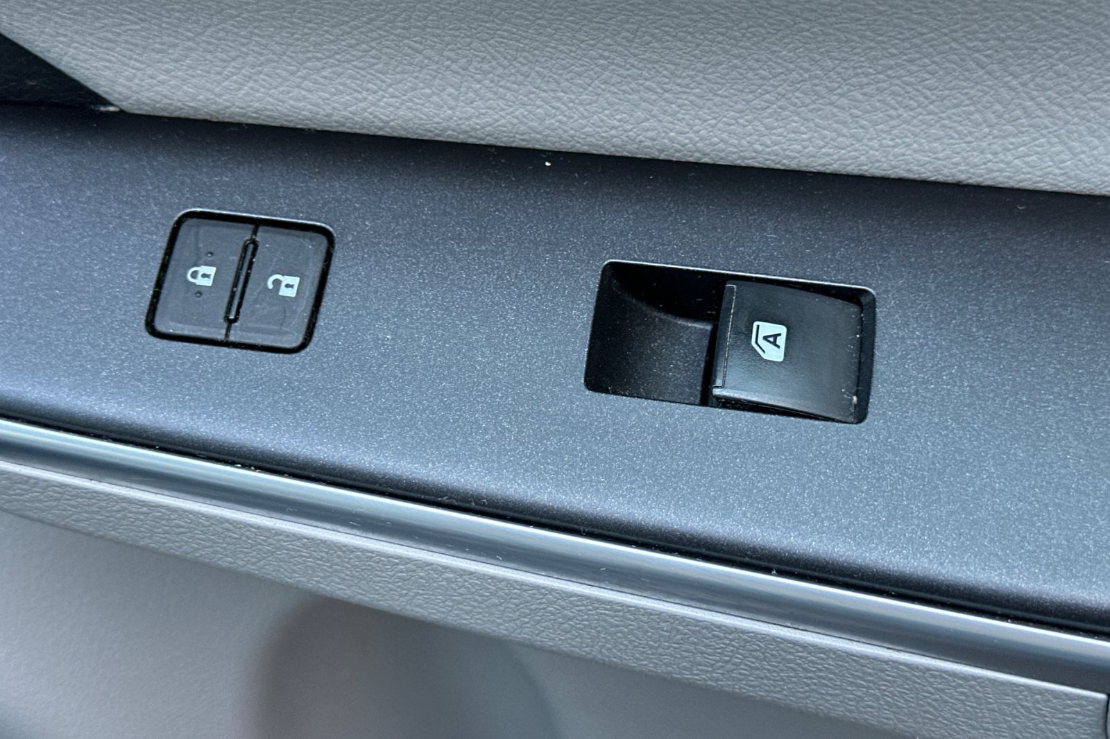 Used 2017 Toyota Camry LE FWD image 20