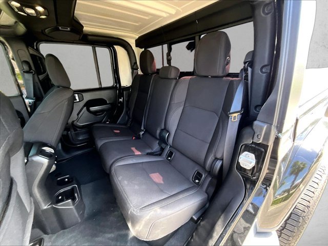 Used 2022 Jeep Gladiator Sport AWD/4WD image 25