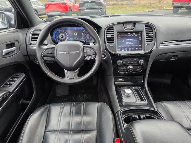 Used 2018 Chrysler 300 S w/ 300S Premium Group image 25