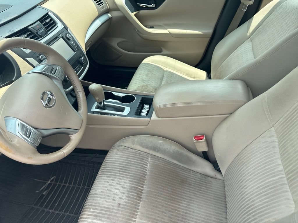 Used 2016 Nissan Altima 2.5 SV w/ Convenience Package FWD image 4