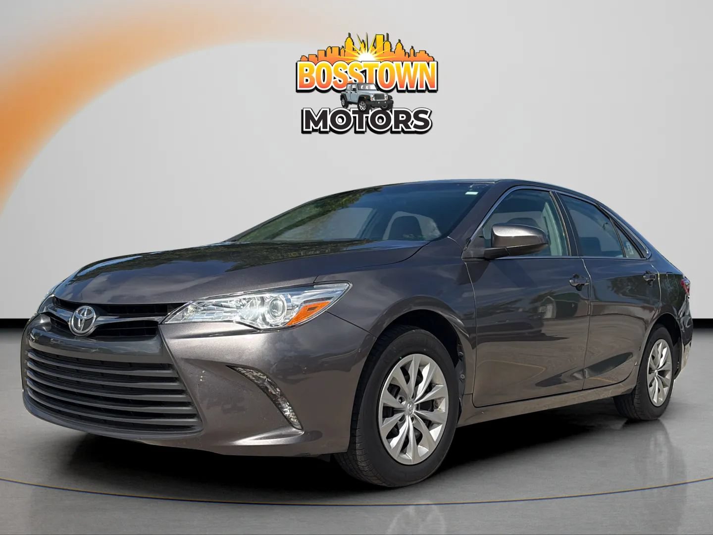 Used 2017 Toyota Camry LE FWD image 1