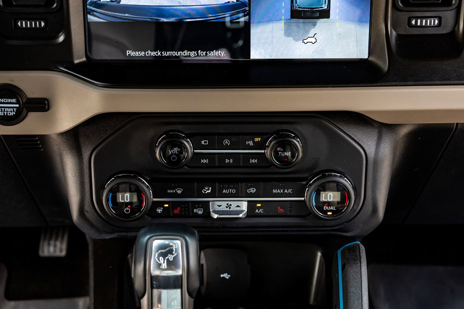 Used 2023 Ford Bronco Wildtrak image 26