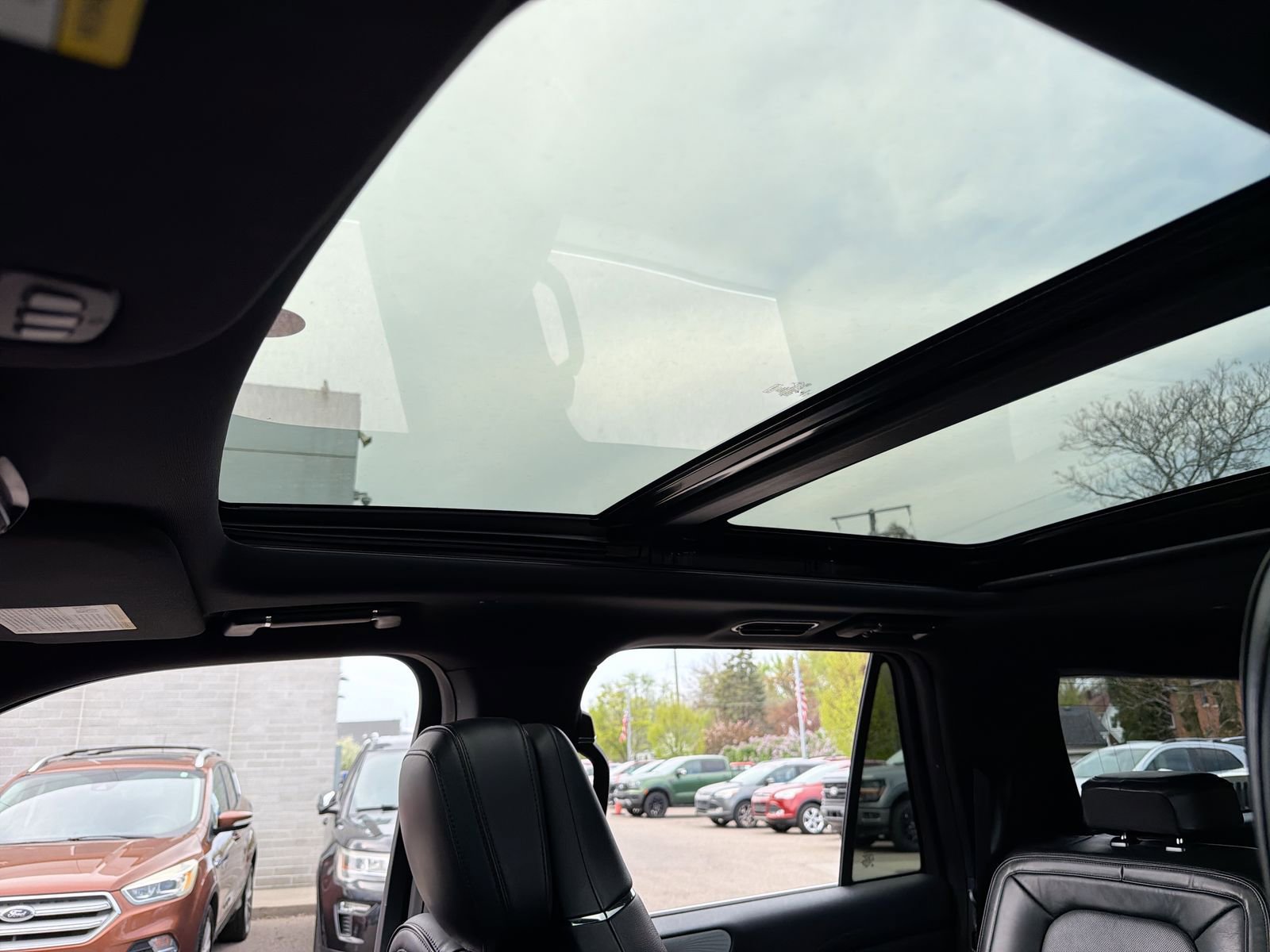 Used 2019 Lincoln Navigator L Reserve AWD/4WD image 24