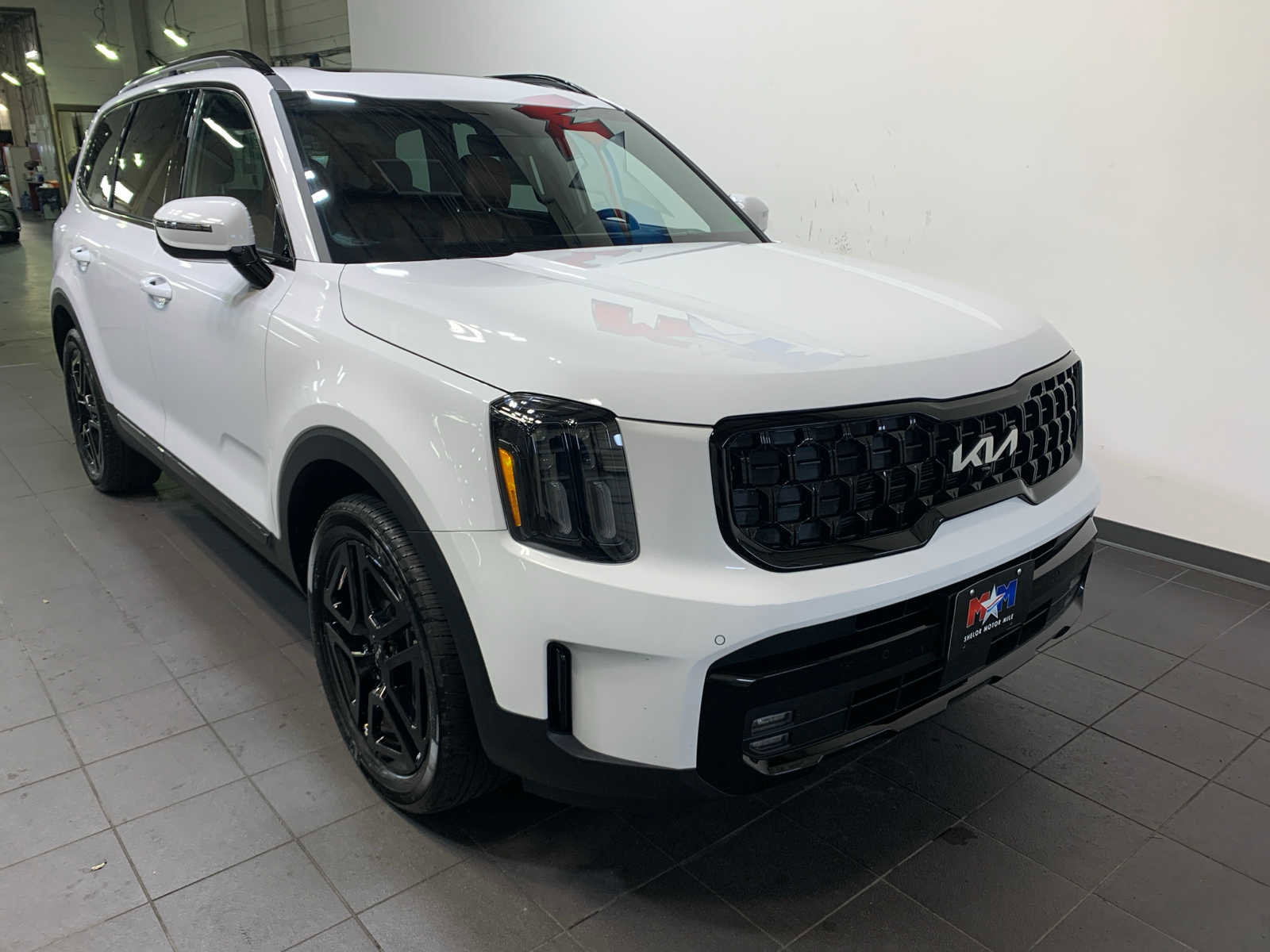 Used 2024 Kia Telluride SX Prestige X-Line image 2