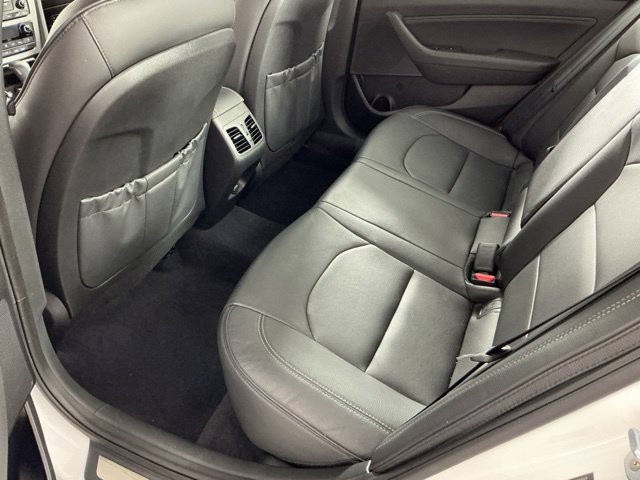 Used 2017 Hyundai Sonata Limited 2.0T FWD image 10